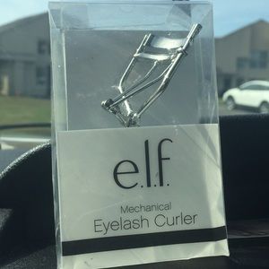 Eyelash curler